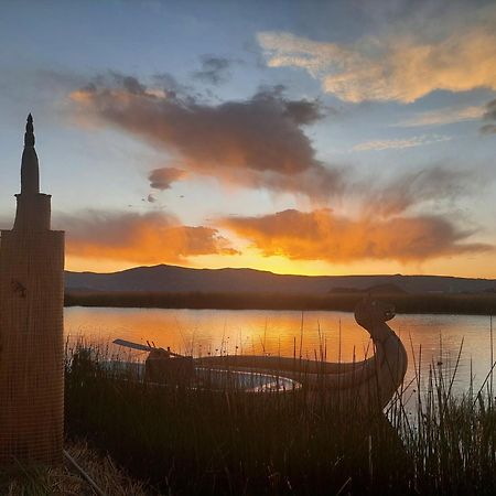 Uros Lodge Peru プーノ エクステリア 写真