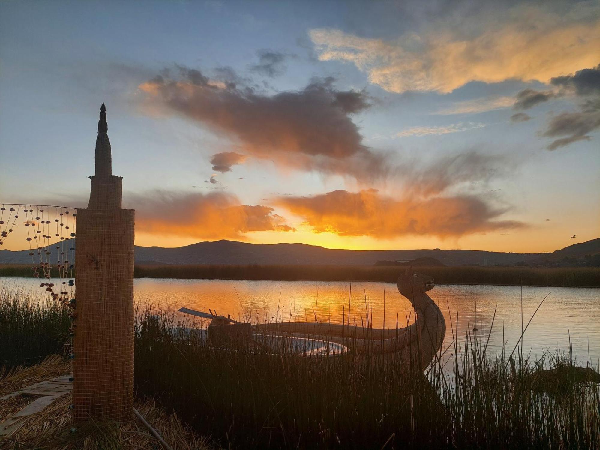 Uros Lodge Peru プーノ エクステリア 写真